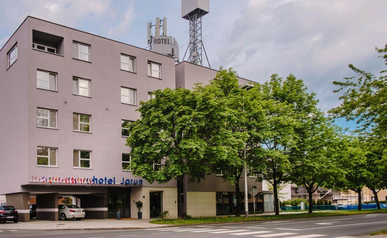 Hotel Jarun Zagreb Exterior foto